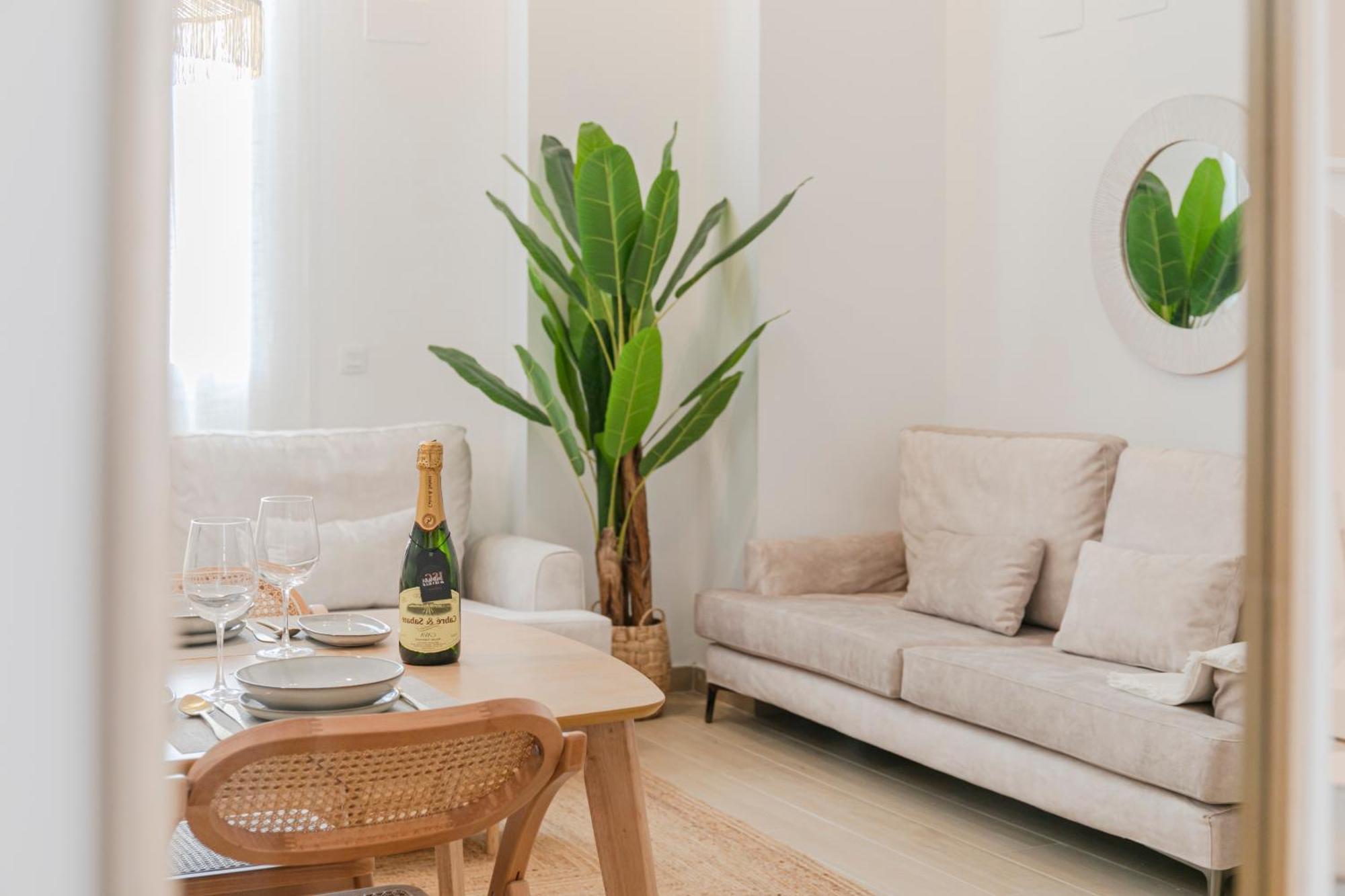Isg Apartments Conde Negro 10 Sevilla Bagian luar foto